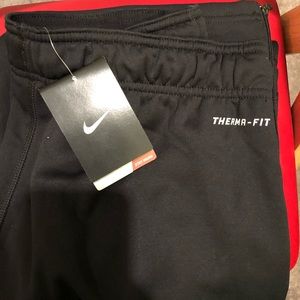 On sale NOW! NEW Nike therma fit.